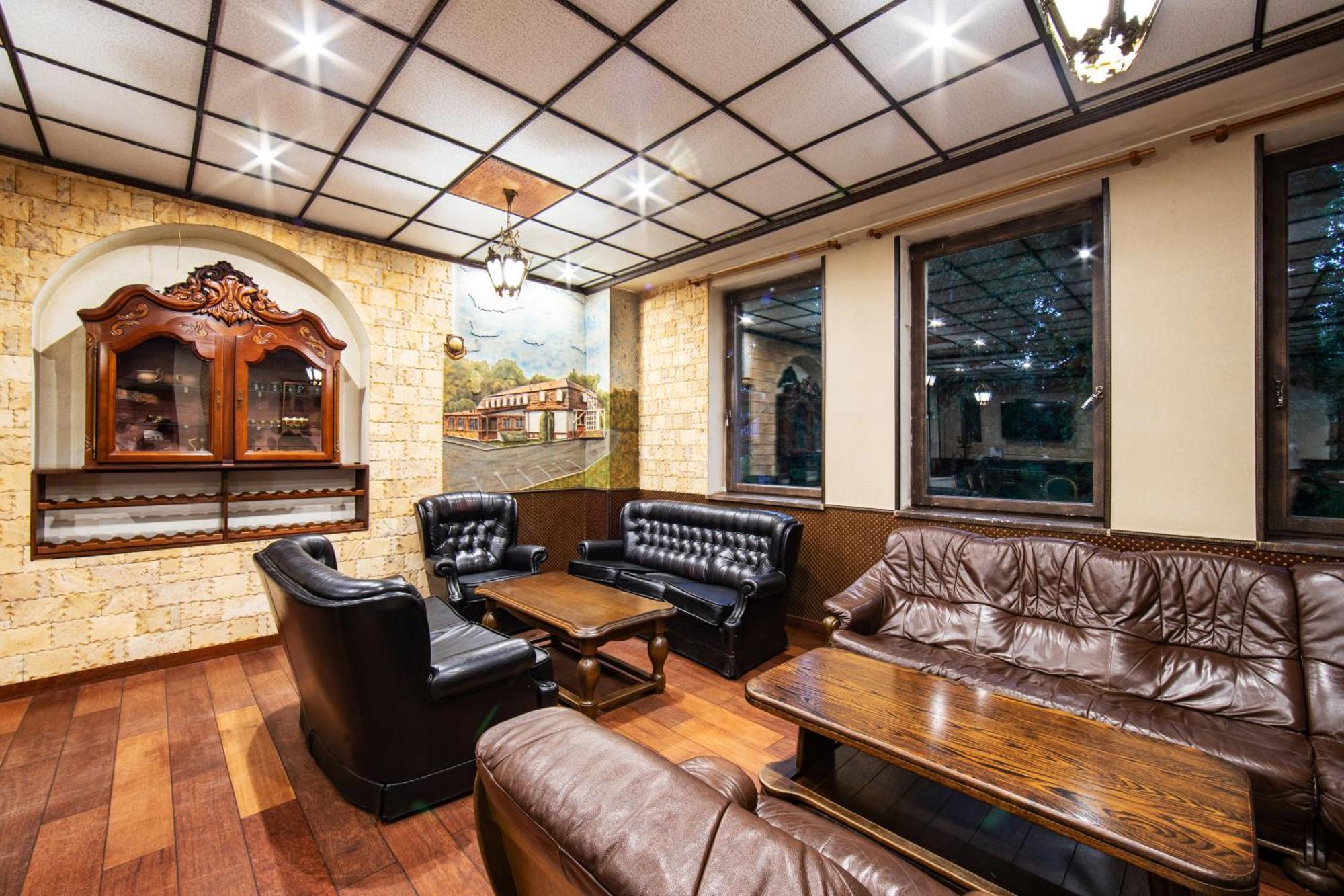 Hotel Armales Stakcin ภายนอก รูปภาพ