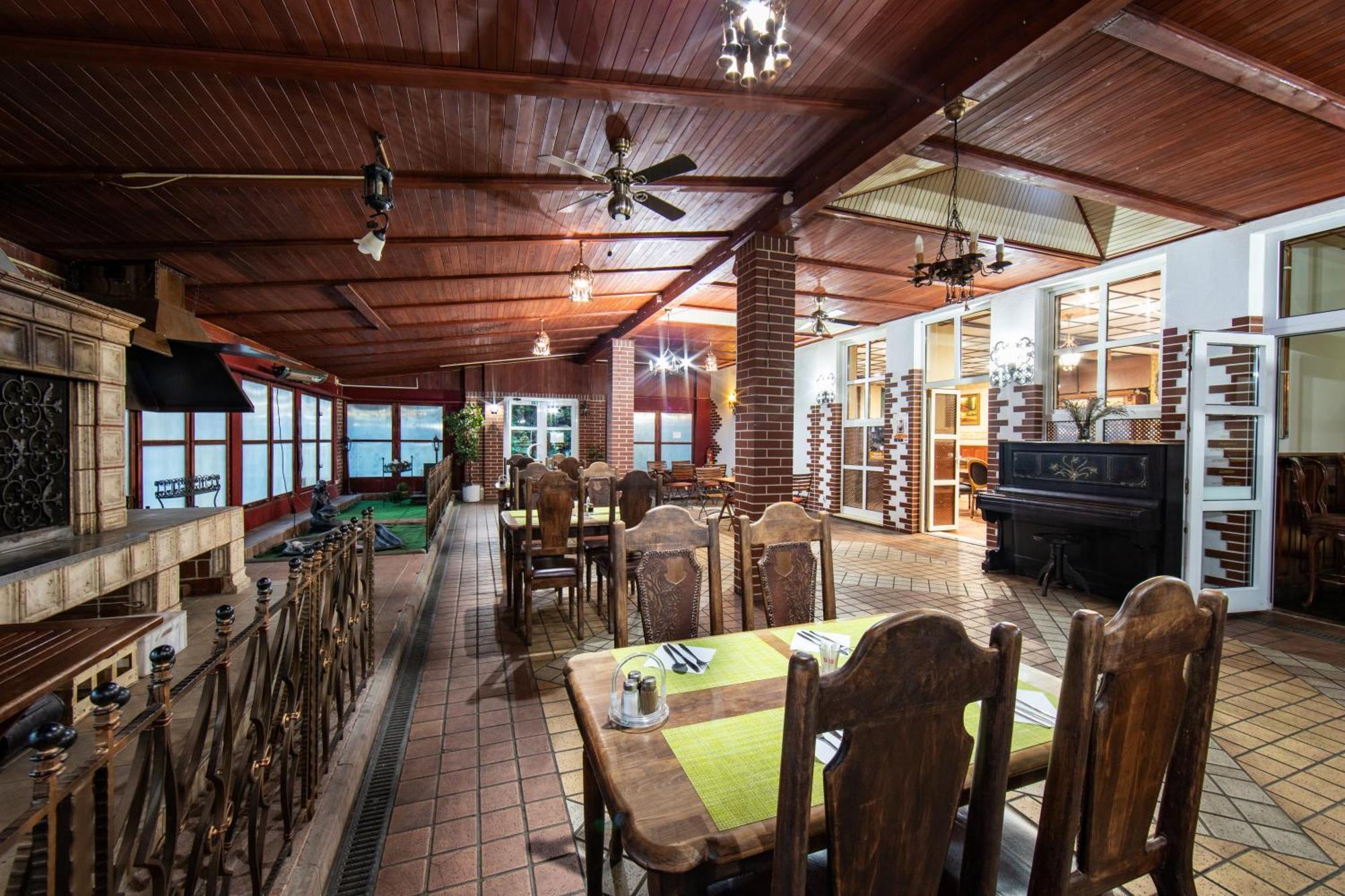 Hotel Armales Stakcin ภายนอก รูปภาพ